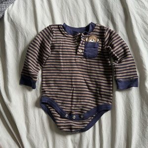 3-6m long sleeve onesie